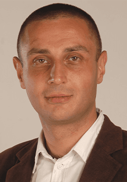ლაშა ჩხარტიშვილი